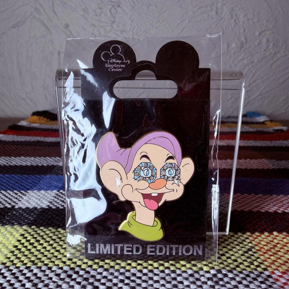 Disney DEC Dopey Jeweled Eyes Snow White LE 300 PinPics #68853